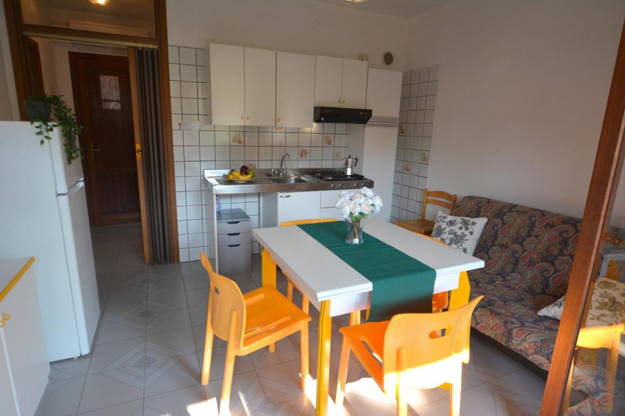 Flat In Lignano Pineta Apartamento Lignano Sabbiadoro Exterior foto
