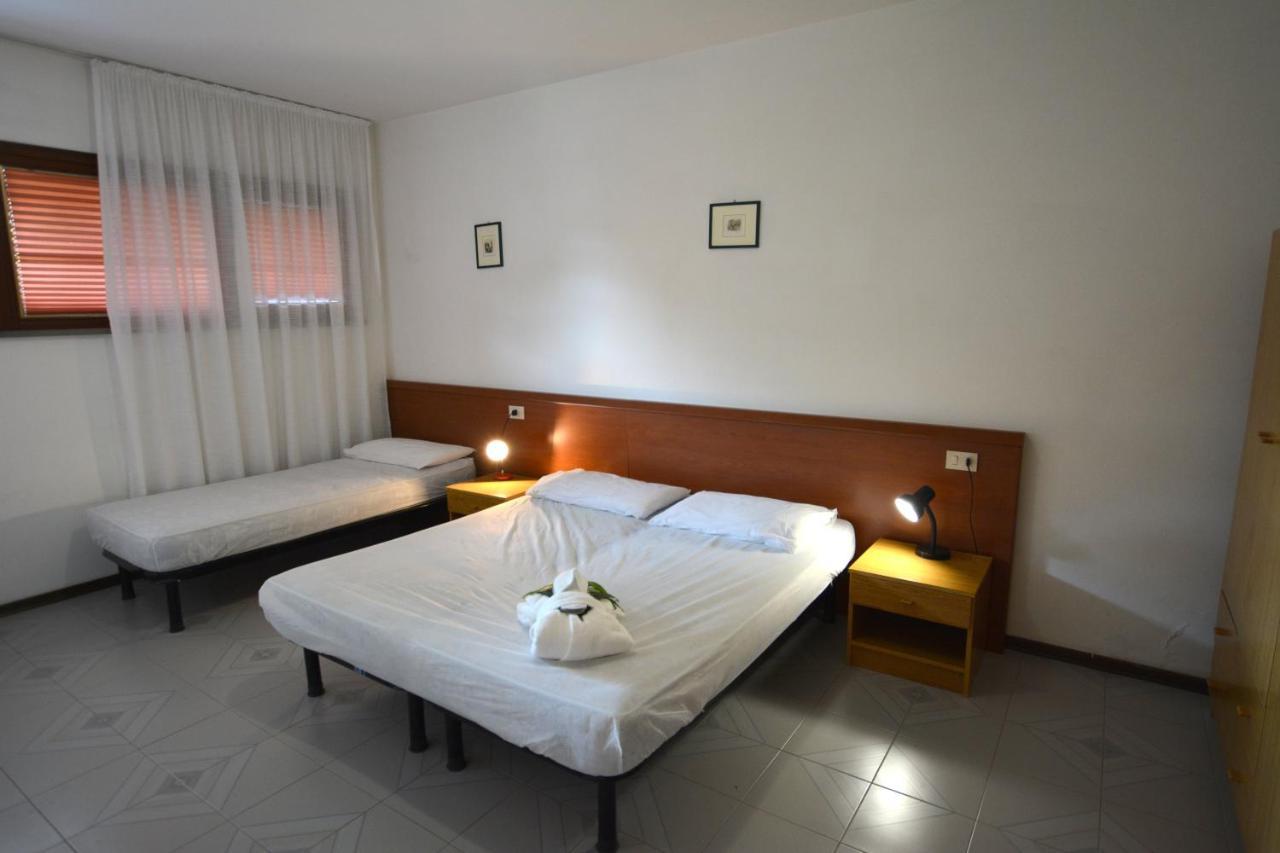 Flat In Lignano Pineta Apartamento Lignano Sabbiadoro Exterior foto