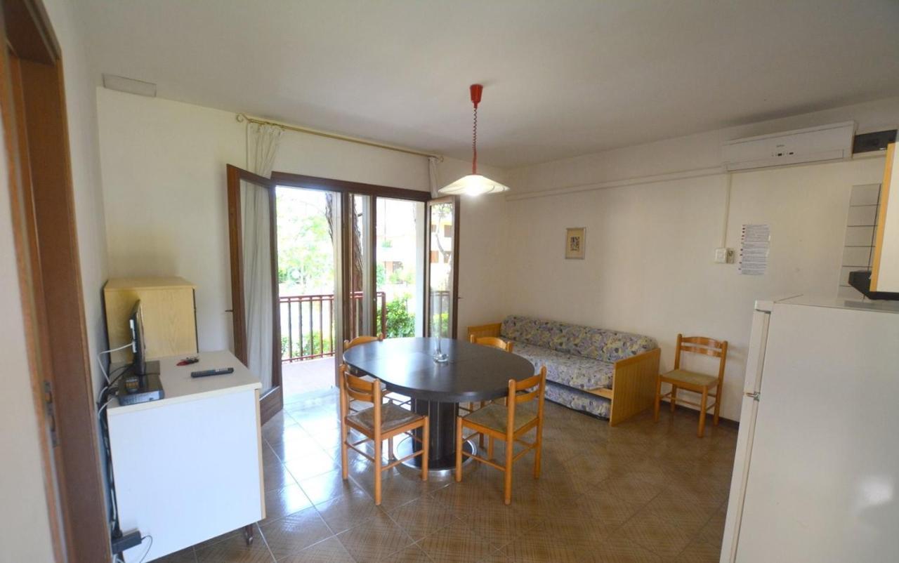Flat In Lignano Pineta Apartamento Lignano Sabbiadoro Exterior foto