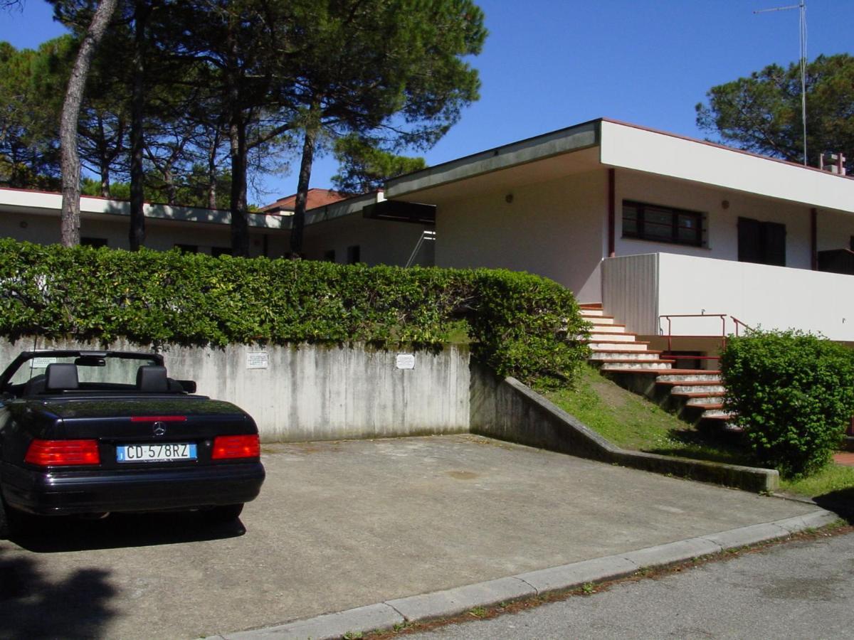 Flat In Lignano Pineta Apartamento Lignano Sabbiadoro Exterior foto